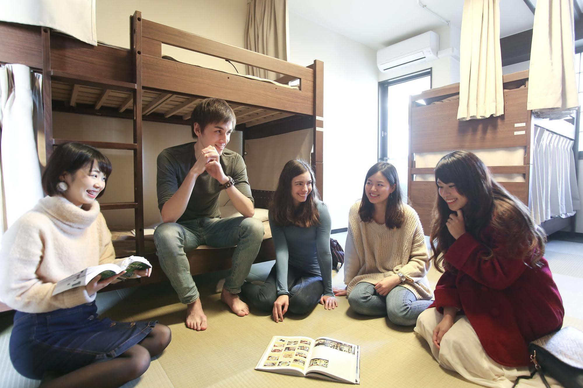 Space Hostel Токио Экстерьер фото