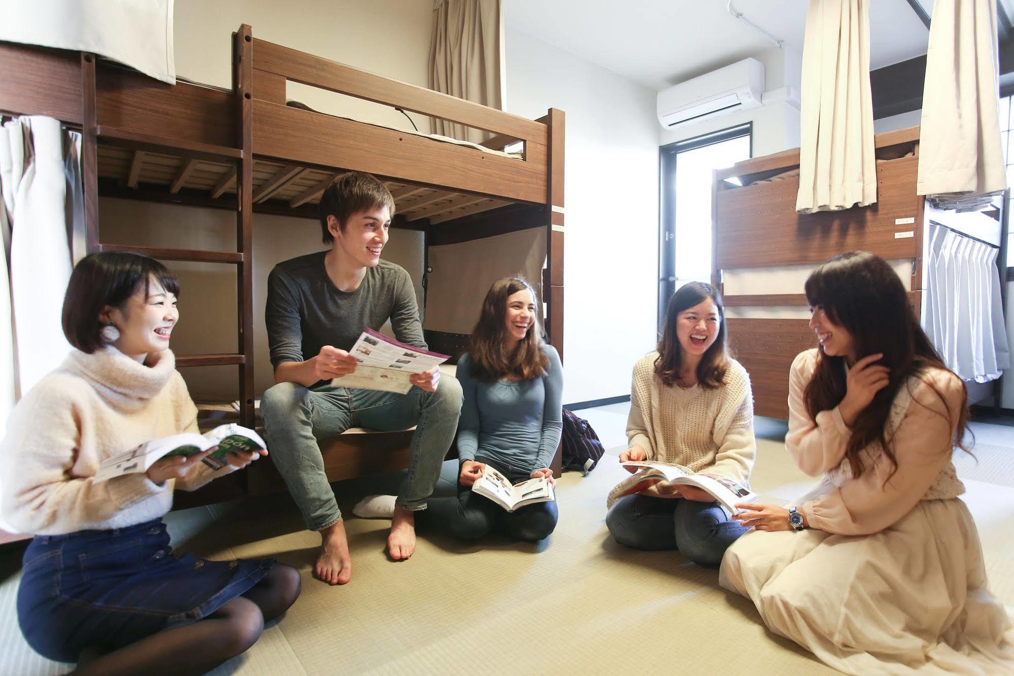 Space Hostel Токио Экстерьер фото